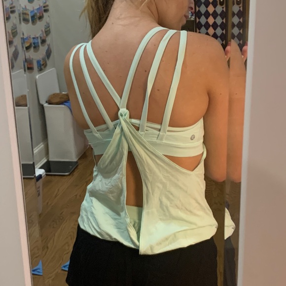 Lululemon! - Picture 5 of 6